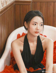 亚洲精品成人AA片在线播-美女人休